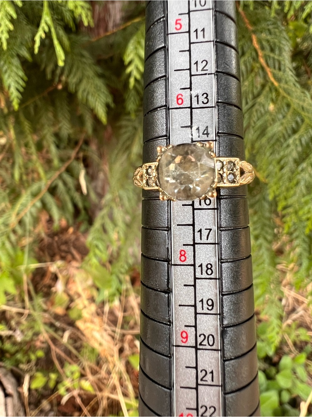 Vintage- Gold Ring with Gemstone - Picture 5 of 7
